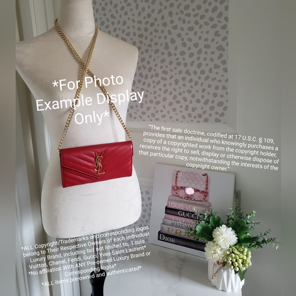 *SOLD* Authentic Pre-owned Yves Saint Laurent Grain De Poudre Envelope Wallet - Picture 2 of 14